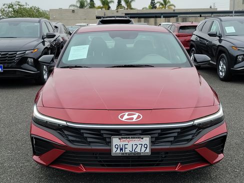 Certified 2025 Hyundai Elantra SEL FWD image 6