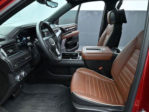 Used 2024 GMC Yukon Denali Ultimate image 12
