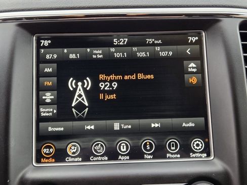 Used 2018 Jeep Grand Cherokee Limited image 22