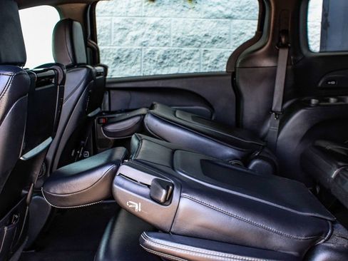 Used 2022 Chrysler Pacifica Touring-L w/ Uconnect Theater Family Group FWD image 34