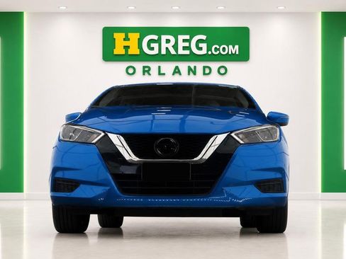 Used 2021 Nissan Versa SV FWD image 2