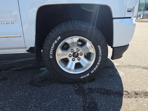 Used 2018 Chevrolet Silverado 1500 LTZ Z71 w/ LTZ Plus Package AWD/4WD image 17