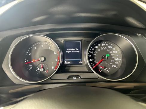 Used 2021 Volkswagen Tiguan SE w/ Panoramic Sunroof Package AWD/4WD image 16