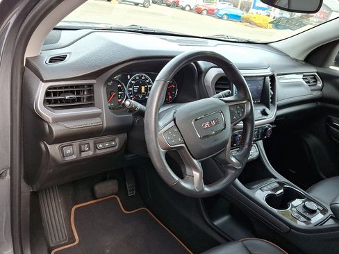 Used 2022 GMC Acadia AT4 w/ Technology Package image 17