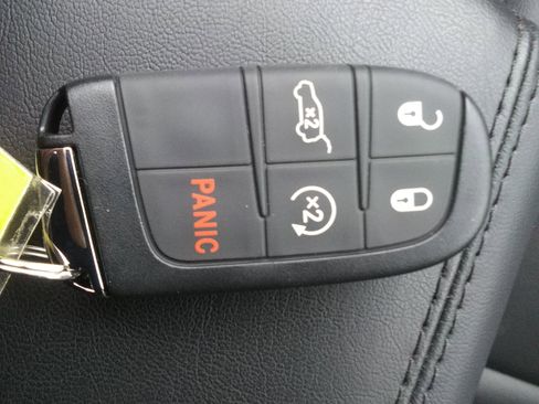 New 2026 Jeep Compass Limited AWD/4WD image 17