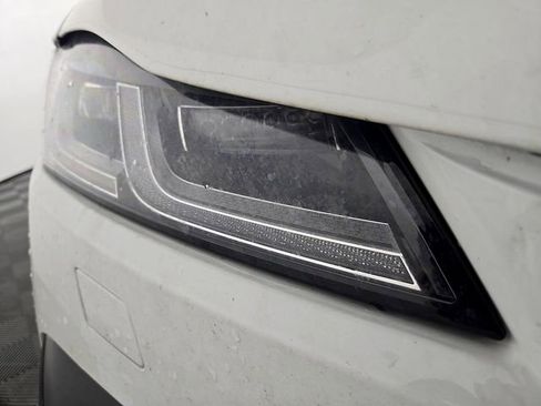 Used 2022 Jaguar F-PACE SVR AWD/4WD image 10