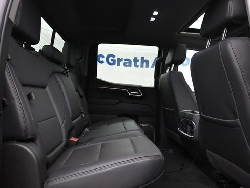 Used 2025 GMC Sierra 1500 Denali w/ Denali Reserve Package AWD/4WD image 10