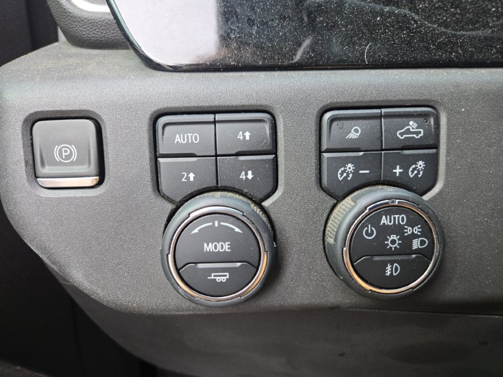 Used 2024 Chevrolet Silverado 1500 LT Trail Boss w/ LT Trail Boss Premium Package AWD/4WD image 21