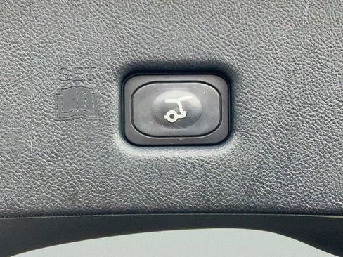 Used 2022 Lincoln Nautilus Reserve AWD/4WD image 21