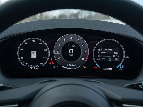 Certified 2025 Porsche Panamera image 27