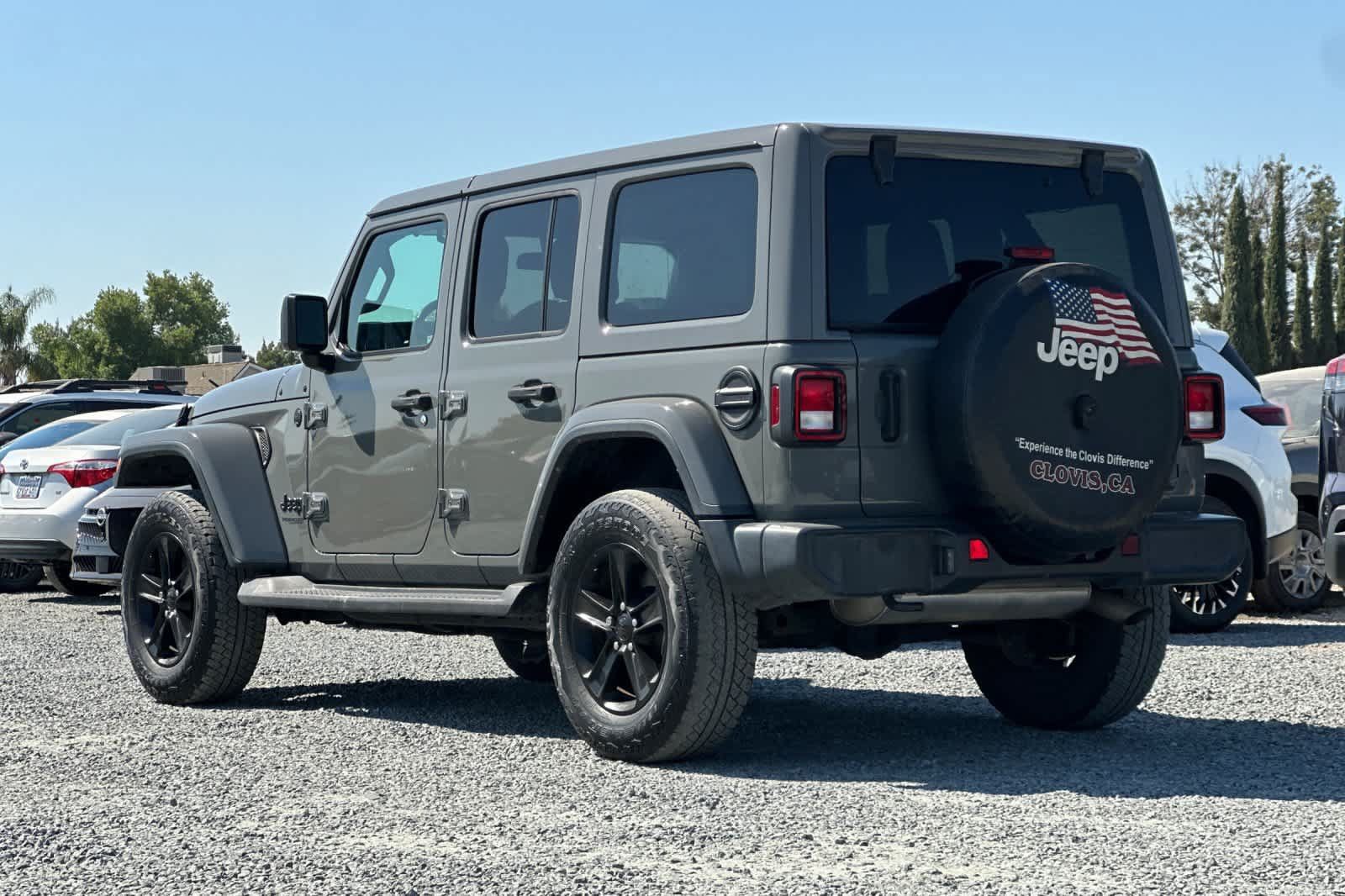 Used 2021 Jeep Wrangler Unlimited Sahara AWD/4WD image 7