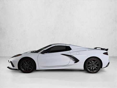 Used 2024 Chevrolet Corvette Stingray Premium Conv w/ Z51 Performance Package RWD image 8