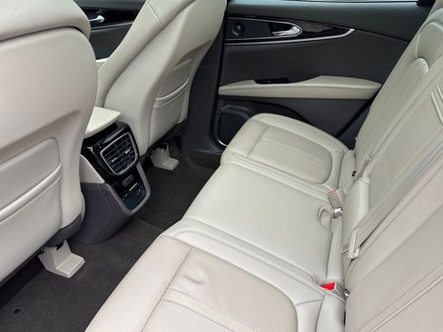 Certified 2021 Lincoln Nautilus Reserve w/ Equipment Group 201A AWD/4WD image 12