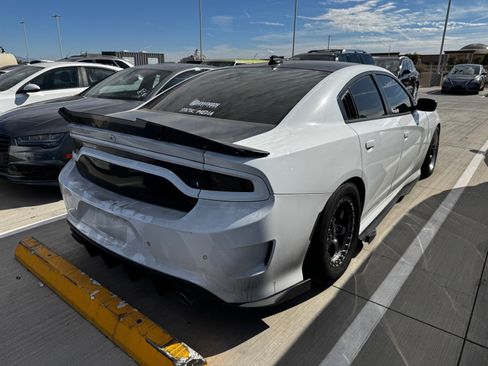 Used 2019 Dodge Charger R/T w/ Blacktop Package image 4