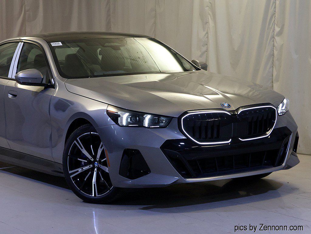 Used 2027 BMW 550e xDrive w/ Executive Package AWD/4WD image 2
