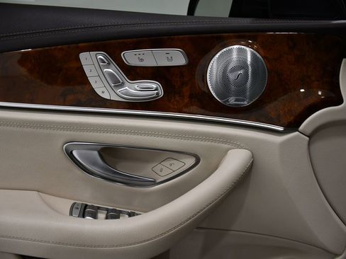 Used 2019 Mercedes-Benz E 450 4MATIC Wagon image 17