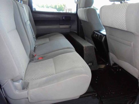 Used 2012 Toyota Tundra 4x4 CrewMax w/ SR5 Pkg image 10