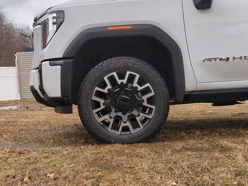 New 2026 GMC Sierra 2500 AT4 w/ AT4 Premium Plus Package image 17