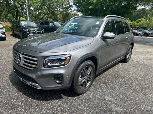 Used 2026 Mercedes-Benz GLB 250 image 1
