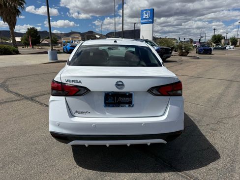 Used 2020 Nissan Versa S image 7