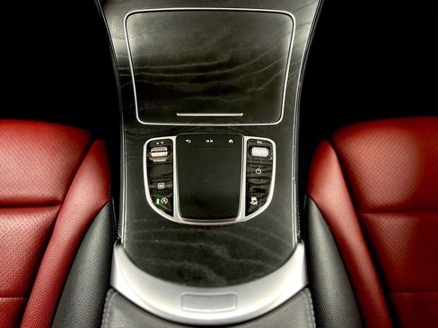 Used 2020 Mercedes-Benz GLC 300 4MATIC w/ AMG Line image 32