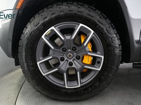 Used 2023 Rivian R1T Adventure AWD/4WD image 19