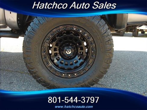 Used 2017 Toyota Tacoma SR5 w/ Tow Package image 15