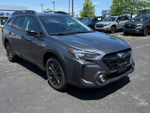 Certified 2025 Subaru Outback Onyx Edition XT image 1