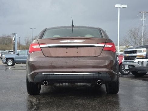 Used 2013 Chrysler 200 Limited image 10