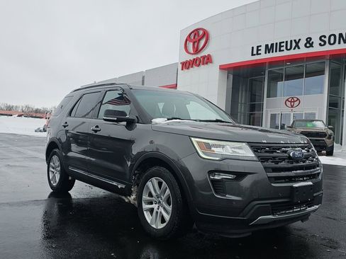 Used 2018 Ford Explorer XLT w/ Equipment Group 202A image 1