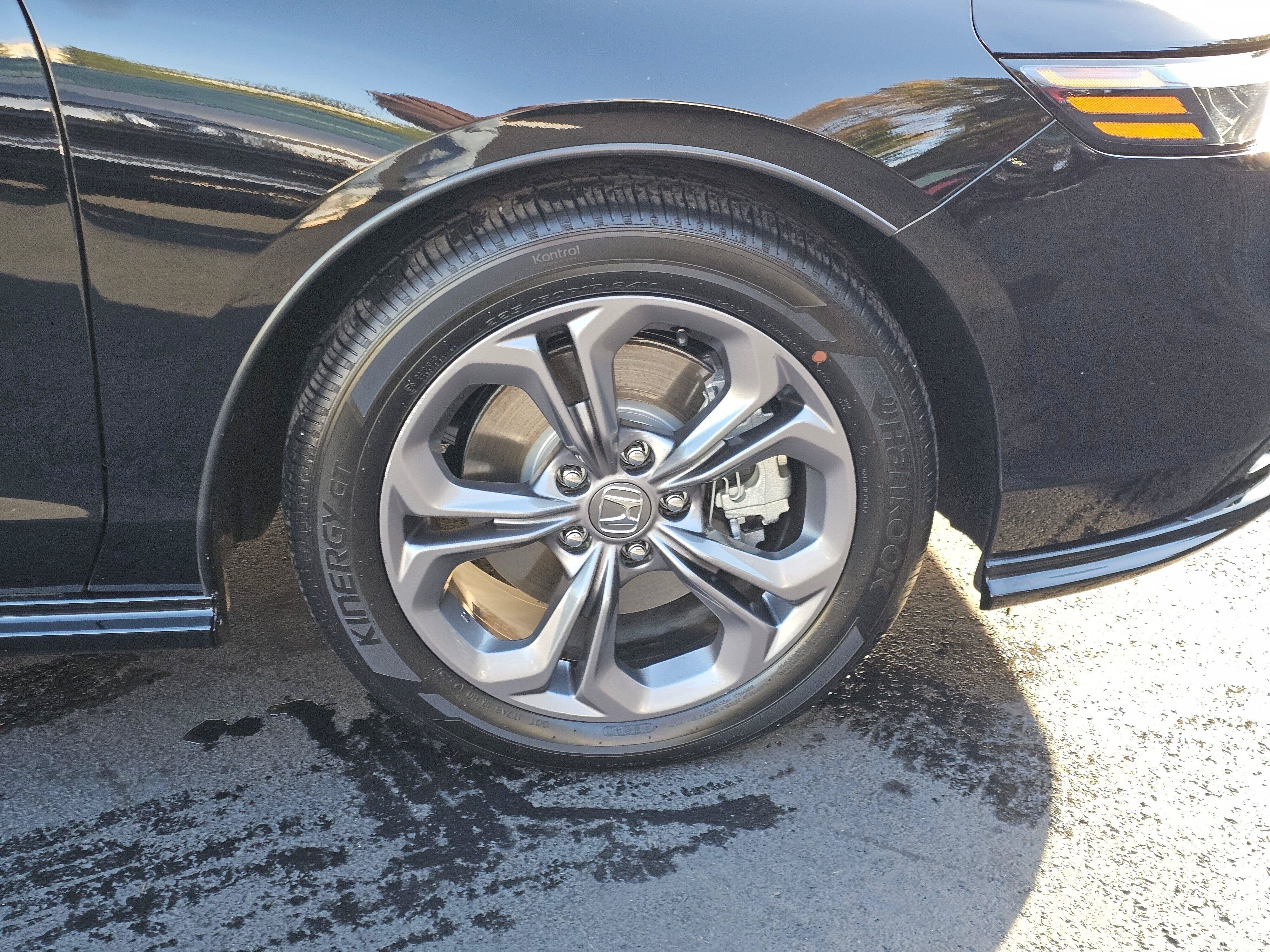 Used 2025 Honda Accord EX-L image 9