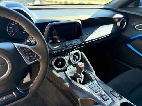 Used 2017 Chevrolet Camaro SS image 13