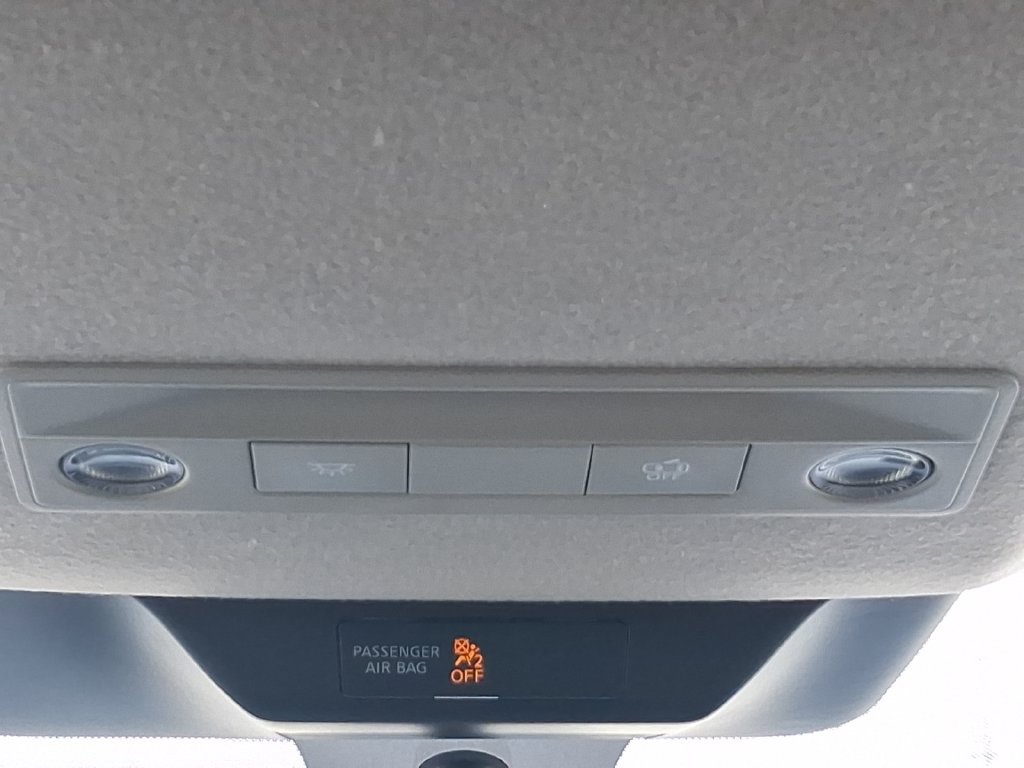 Certified 2025 Nissan Kicks SV FWD image 7