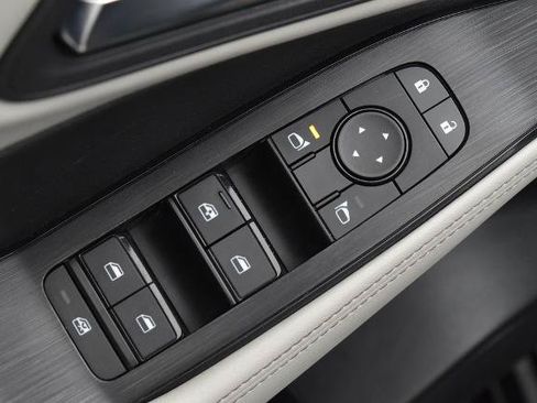 Certified 2024 Nissan Rogue SV AWD/4WD image 10