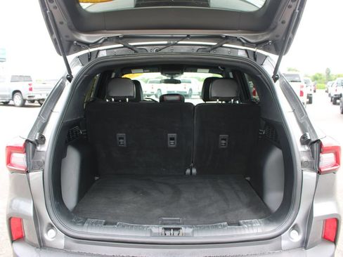 Used 2025 Ford Escape ST-Line FWD image 16