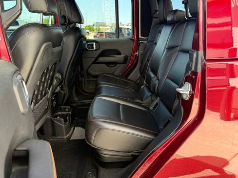 Used 2021 Jeep Gladiator Mojave AWD/4WD image 9