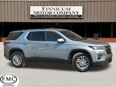 Used 2023 Chevrolet Traverse LT