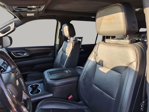Used 2021 Chevrolet Suburban High Country image 32