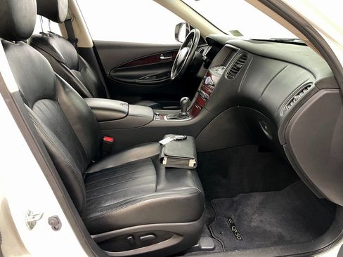 Used 2017 INFINITI QX50 Base w/ Premium Plus Package image 38