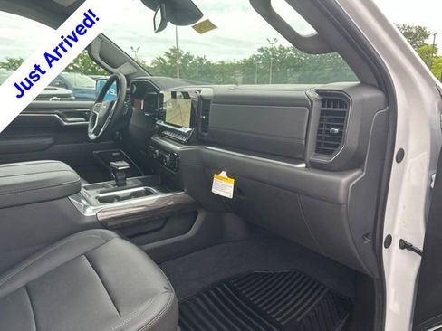 New 2026 Chevrolet Silverado 1500 LTZ w/ LTZ Convenience Package II AWD/4WD image 34