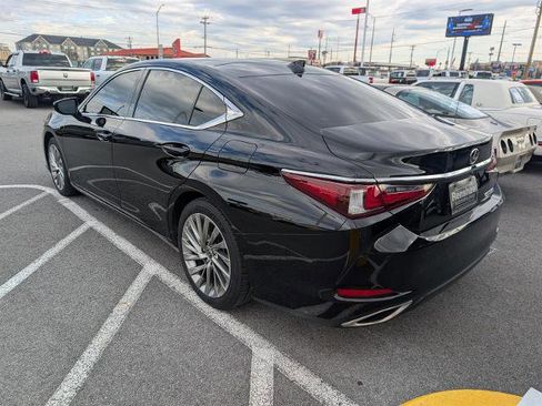 Used 2019 Lexus ES 350 w/ Luxury Package image 3