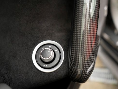 Used 2018 Ferrari GTC4Lusso image 12