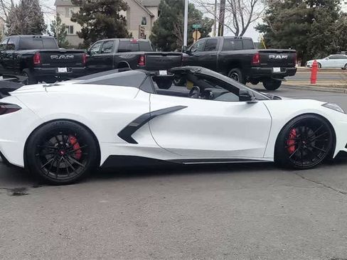Used 2021 Chevrolet Corvette Stingray Premium Conv w/ Z51 Performance Package image 9