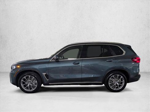 New 2026 BMW X5 xDrive50e w/ Premium Package image 9