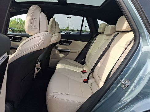 New 2026 Mercedes-Benz GLC 300 4MATIC image 6