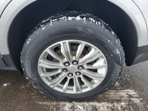 Used 2018 Cadillac XT5 Luxury w/ Driver Awareness Package image 34