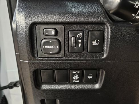 Used 2024 Toyota 4Runner TRD Off-Road image 25