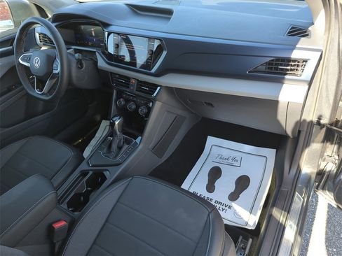 Used 2023 Volkswagen Taos SE image 22