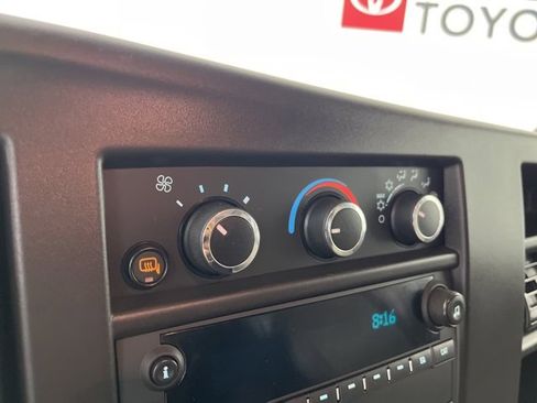 Used 2024 Chevrolet Express 2500 image 26