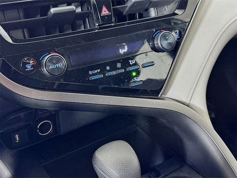 Used 2023 Toyota Camry LE image 21